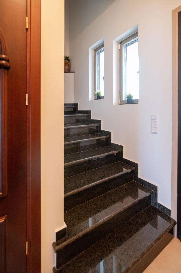 Villa Athina *